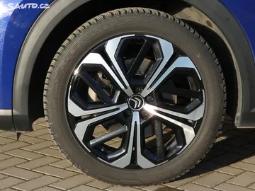 Car image 23