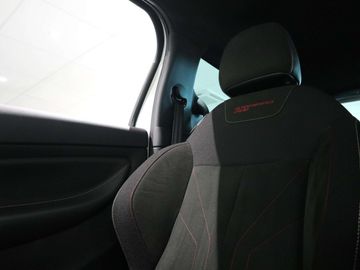 Car image 33