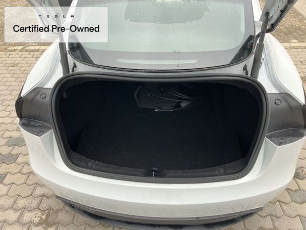 Tesla Model 3 Long Range AWD 258 kW image number 16