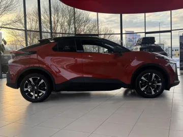 Car image 30