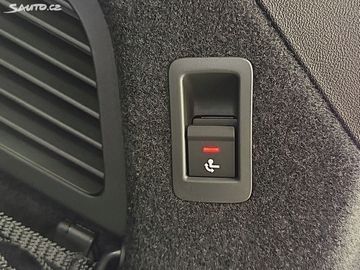 Car image 35