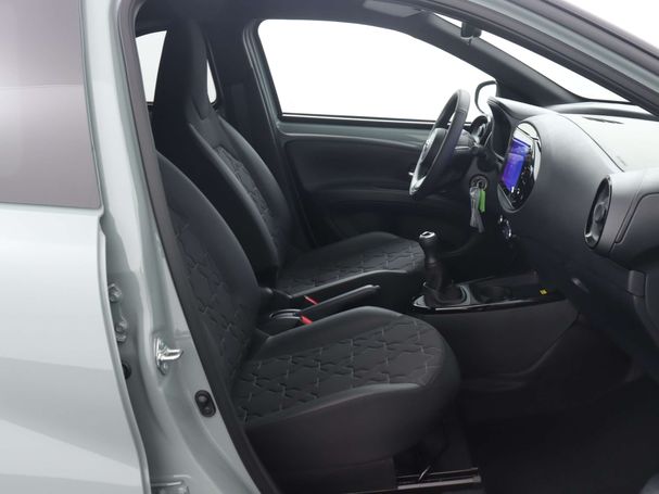 Toyota Aygo X 1.0 VVT-i 53 kW image number 30