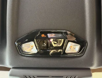 Car image 40