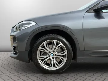 Car image 29