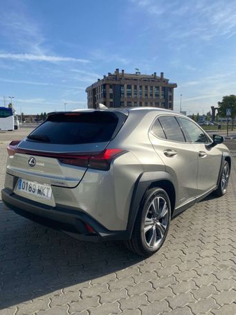 Lexus UX 250h 135 kW image number 6