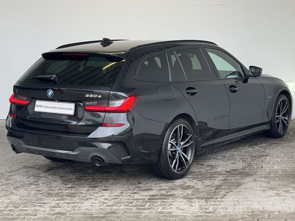 BMW 330 Touring e M Sport 215 kW image number 4