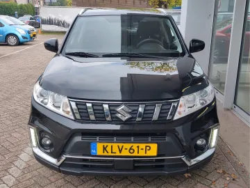 Car image 3