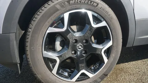 Car image 27