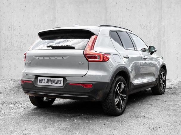 Volvo XC40 B3 Plus Dark 120 kW image number 2