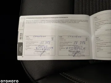 Car image 35