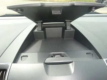 Car image 44