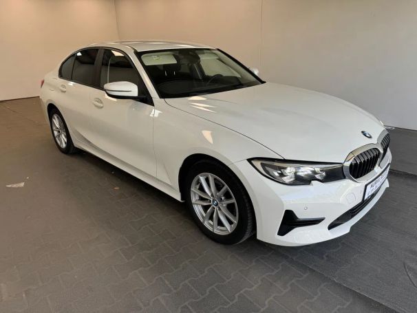 BMW 320d xDrive 140 kW image number 25