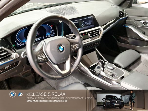 BMW 330e Touring Sport Line xDrive 215 kW image number 4