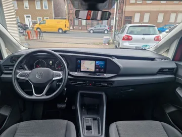 Car image 21