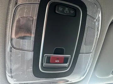 Car image 33