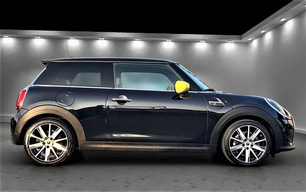 Mini Cooper SE Mini 135 kW image number 4