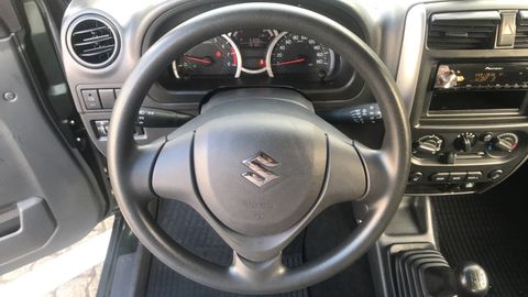 Car image 15