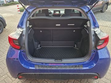 Car image 11