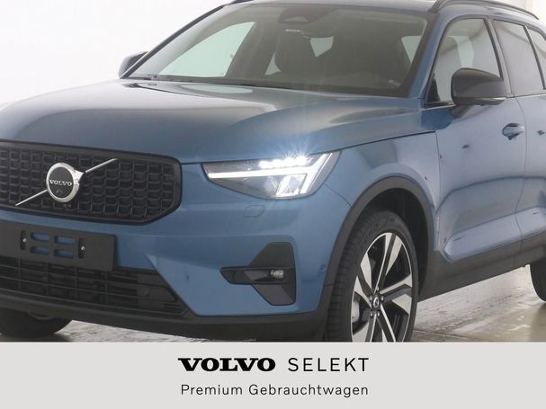 Volvo XC40 Dark Ultimate 145 kW image number 3