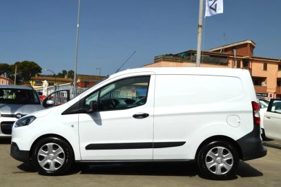 Car image 4