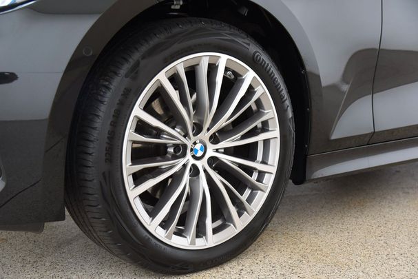 BMW 320d Touring xDrive Advantage 140 kW image number 22