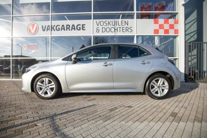 Car image 3