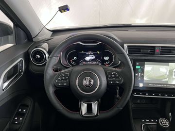 Car image 11