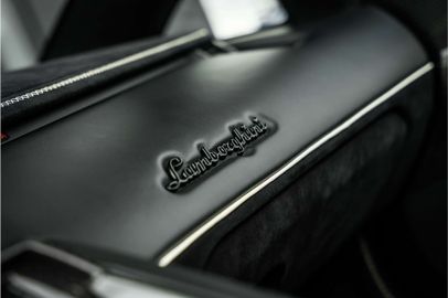 Car image 37