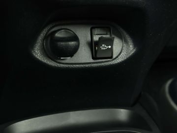 Car image 33