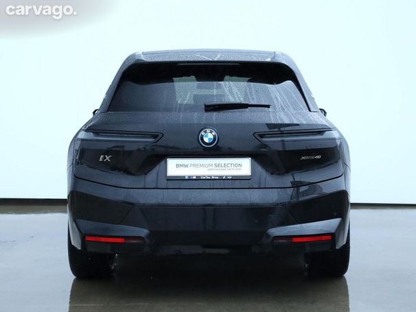 BMW iX xDrive40 240 kW image number 7