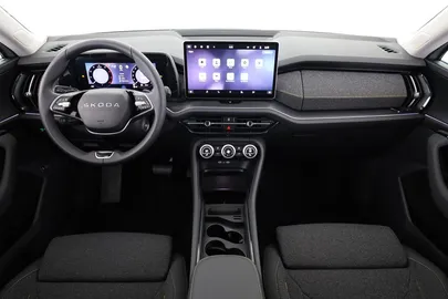 Car image 30