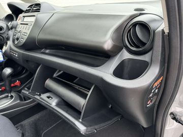 Car image 23