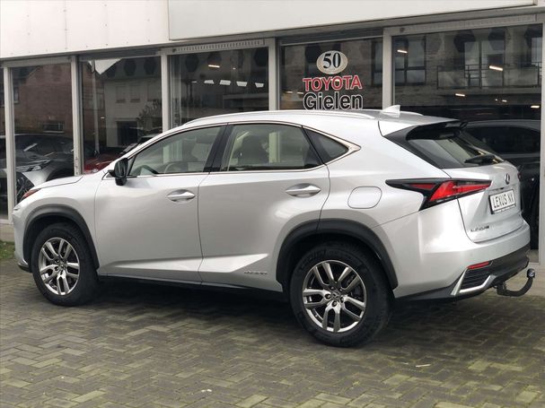 Lexus NX 300 h AWD 145 kW image number 3