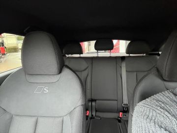 Car image 32