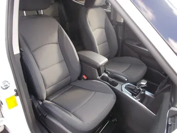 Car image 37