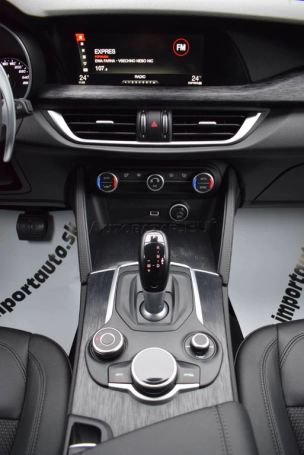 Alfa Romeo Stelvio 2.2 118 kW image number 22