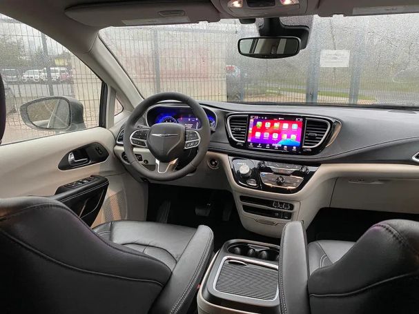 Chrysler Pacifica 208 kW image number 31