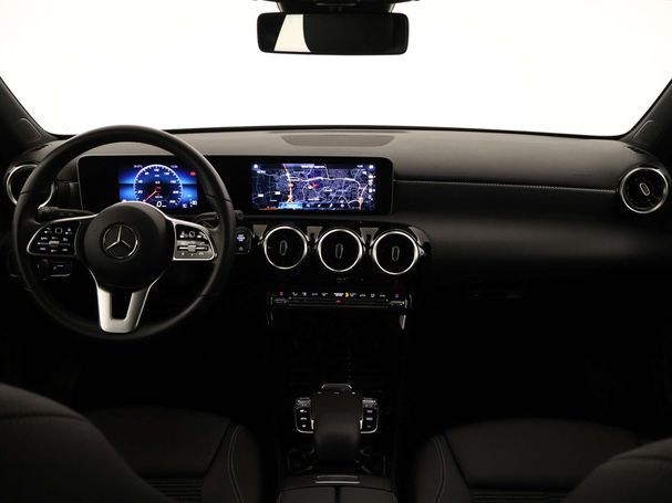 Mercedes-Benz A 180 100 kW image number 4