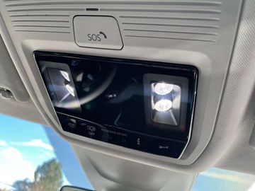 Car image 37