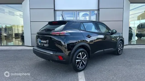 Car image 4