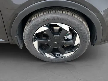 Car image 37