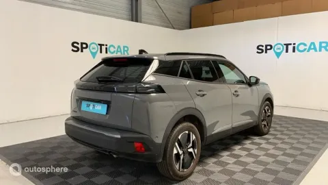 Car image 3