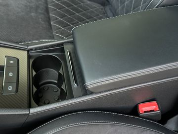 Car image 37