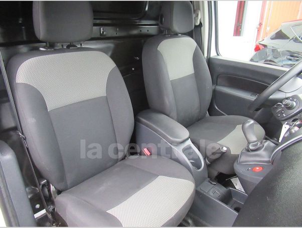 Renault Kangoo Maxi Energy dCi 90 66 kW image number 5