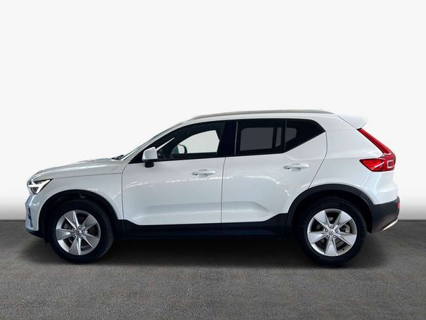 Volvo XC40 B4 Core DKG 145 kW image number 2