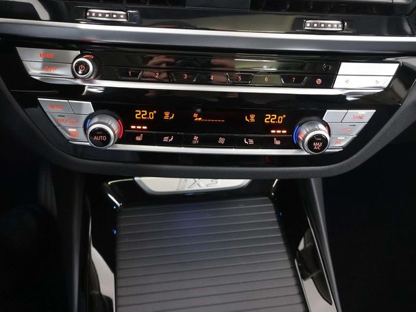 BMW iX3 80 kWh 210 kW image number 24