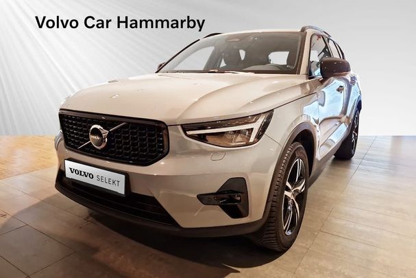 Volvo XC40 B4 Plus Dark 147 kW image number 1