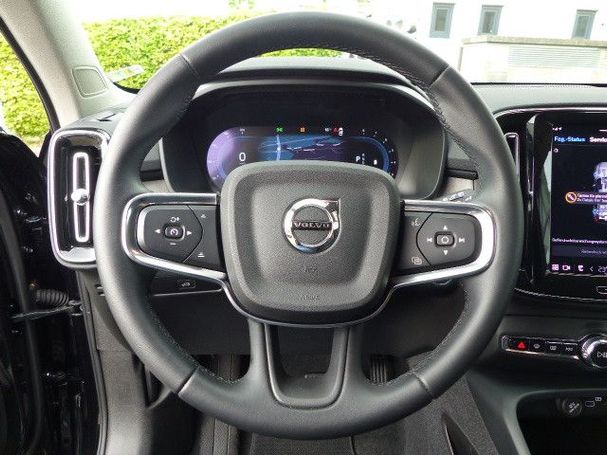 Volvo XC40 B3 Plus 120 kW image number 6