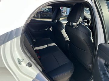 Car image 19