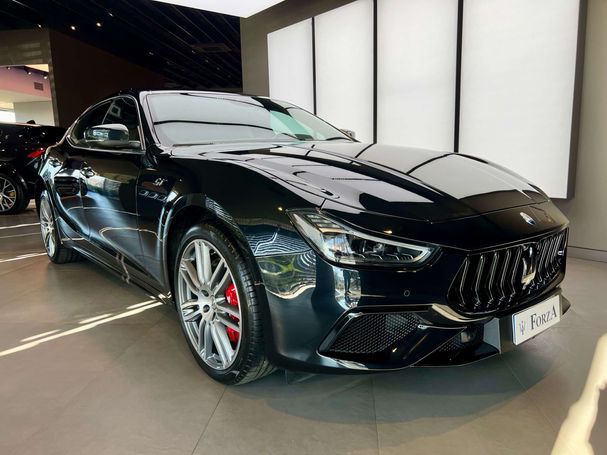 Maserati Ghibli 2.0 GT 243 kW image number 2